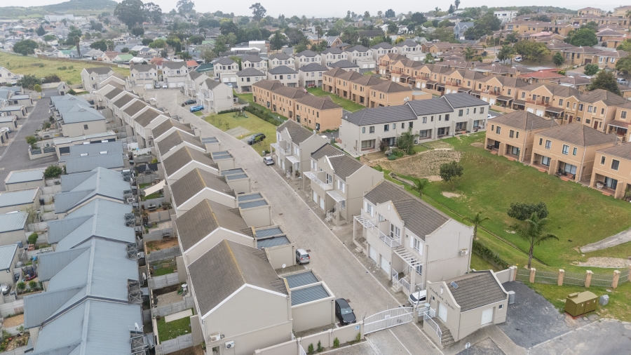 2 Bedroom Property for Sale in Protea Heights Western Cape